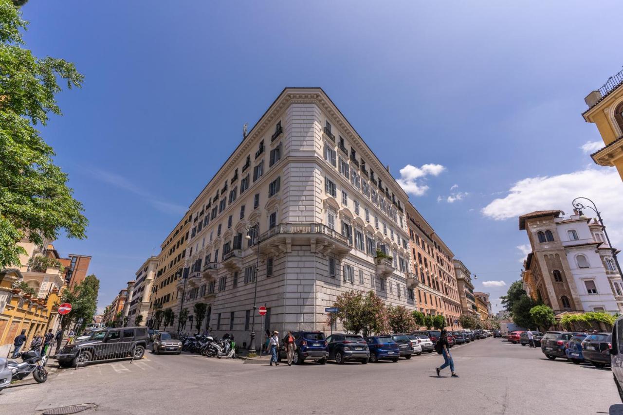 Rhome Colosseum Rome Exterior photo